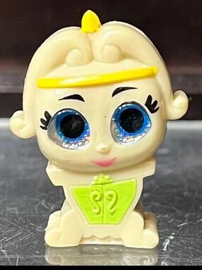 Disney Doorables Wardrobe from Beauty and The Beast!